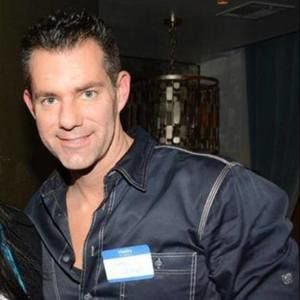 Meet your Posher, Troy